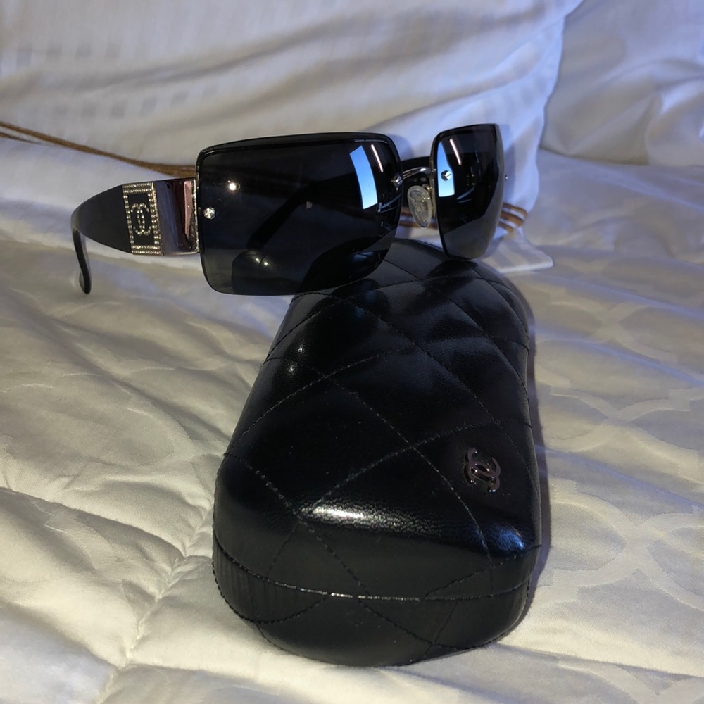 Channel sunglasses Authentic